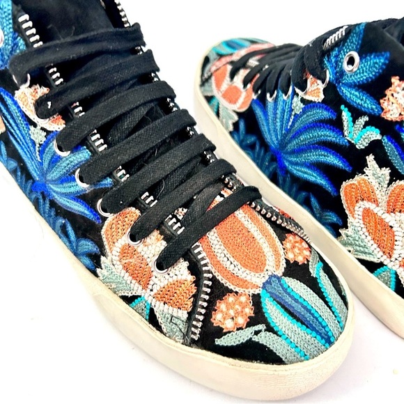 REBECCA MINKOFF Zaina Black Floral Embroidered lace up Mid Sneakers Size 6 - Picture 3 of 10